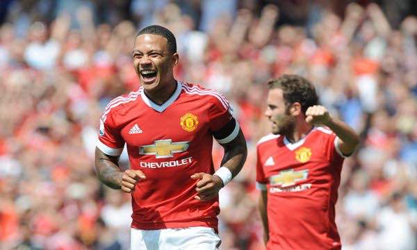 Manchester vence 1-0 al Tottenham; Chicharito se quedó en la banca