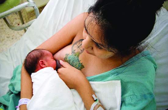 Además de beneficios a la salud, lactar ahorra dinero a madres y al país
