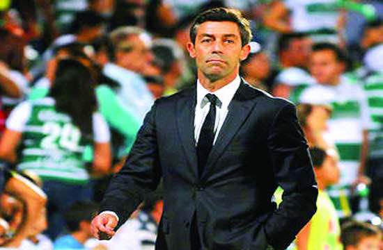 Caixinha renuncia a Santos Laguna