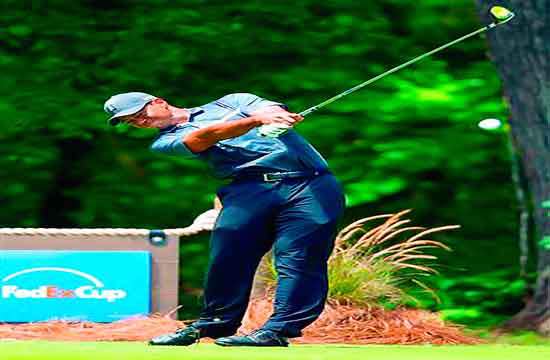 Tiger asalta el liderato