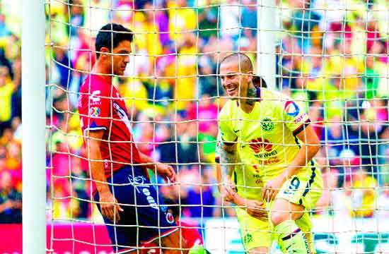 América sigue imbatible