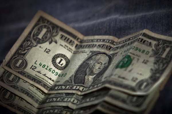 Banxico vende 303 mdd en subasta con precio mínimo