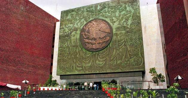 Diputados de Morena y MC dicen que renunciarán al 50% de sus dietas