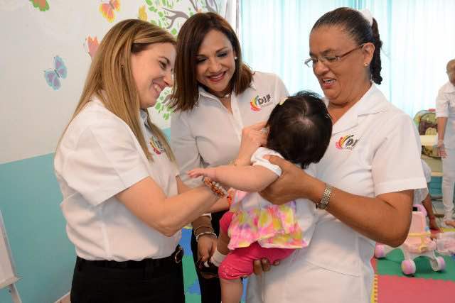 Ayuntamiento ‘invita’ a punta de cañon dejar mercado
