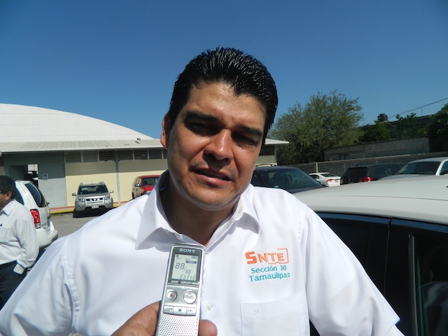 Rafael Méndez Salas se queda en la sección 30 del SNTE