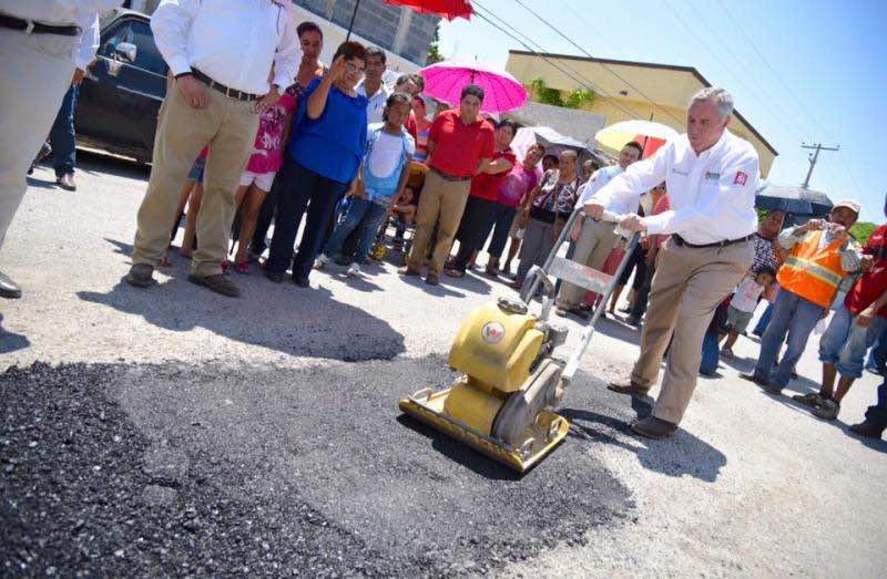 Alcalde pone en marcha unidades para la rehabilitación del pavimento