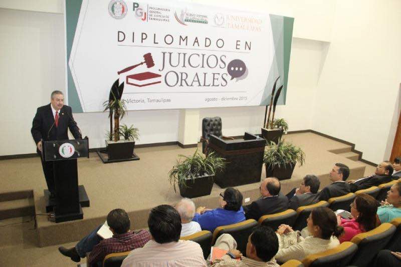 Contribuye UAT en la capacitación para los juicios orales