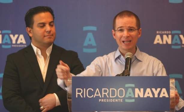 Ricardo Anaya se niega a firmar compromisos de campaña