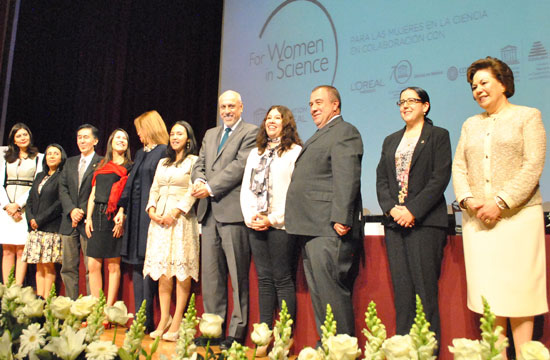Caída del peso y recortes a Conacyt impactan inversiones en ciencia