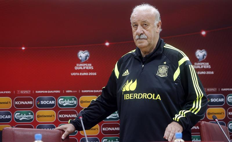 Del Bosque sale en defensa de Piqué
