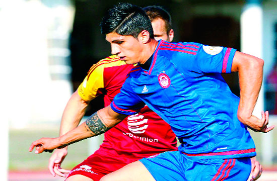 Que Alan Pulido seguirá en Grecia