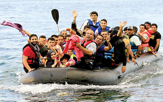 Francia suspende a su cónsul en Turquía; vendía botes y salvavidas a inmigrantes