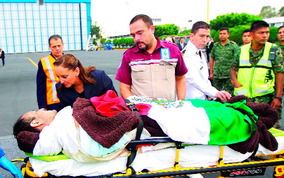 En estado delicado, arriban a México los heridos en Egipto