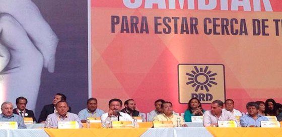 Lluvia de abucheos y silbatina a cúpula del PRD en Congreso Nacional