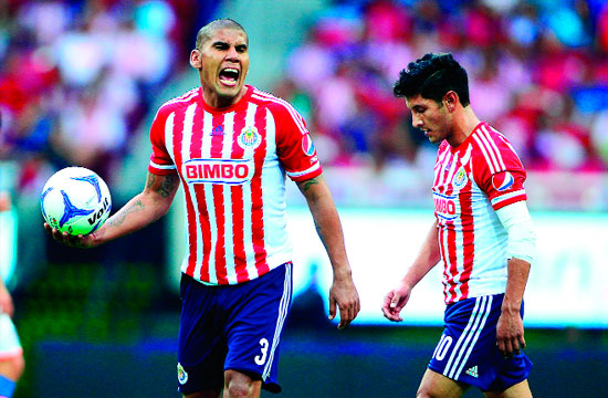 Decisiones que hunden a Chivas