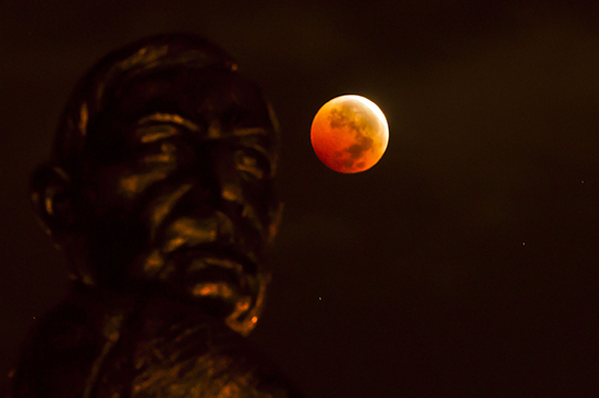 Superluna de sangre iluminará esta noche todo el planeta Tierra