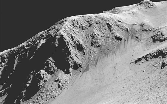 Confirma la NASA que en Marte existe agua líquida