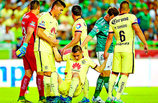 Águilas, en picada