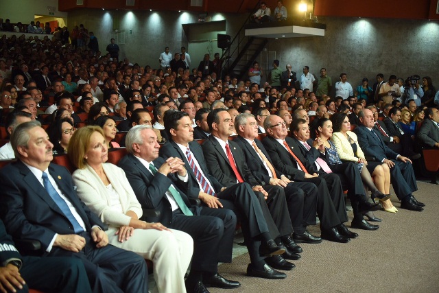 ALEJANDRO INTERIOR ANTES DE TERMINAR LA NOTA