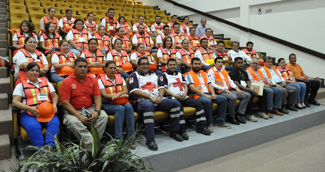 Aprueban trabajadores del Congreso simulacro de primeros auxilios