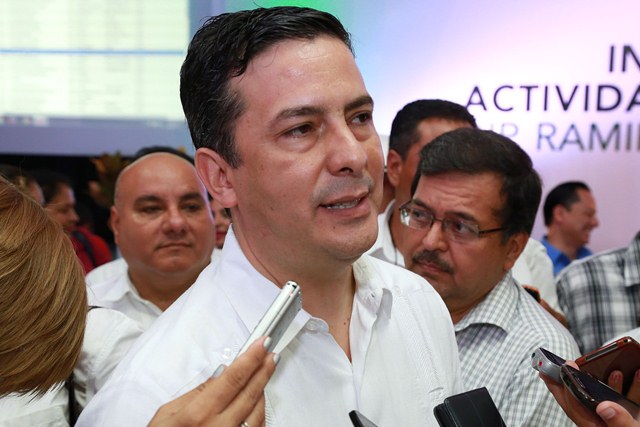 Atender a los ciudadanos es trabajo permanente de los Diputados: RRS