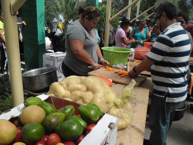 Sacrifican ganado para ‘alimentar’ protesta; hoy van a Gobierno