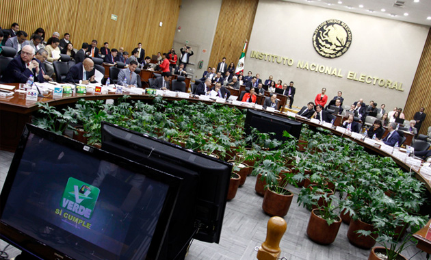 INE informa a Diputados pérdida de registros de partidos