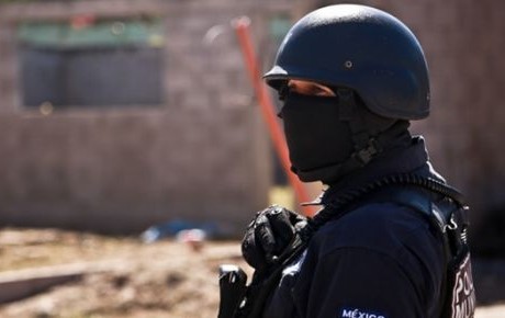 PF captura extorsionador saliendo de la casa de su víctima