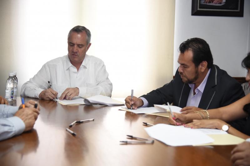 Firman Etienne y Sindicato Contrato Colectivo de Trabajo