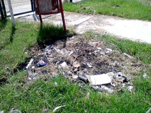 “Una mano de León en Casas Blancas”