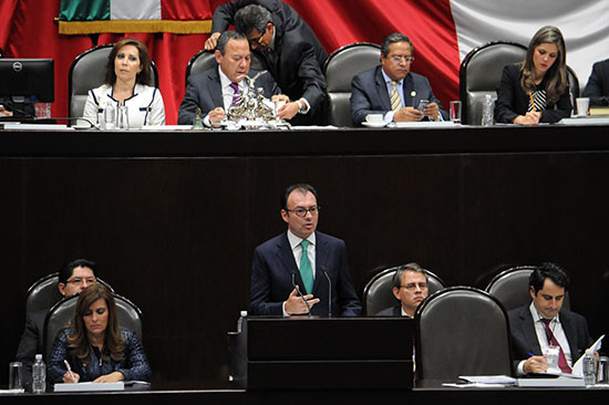 Pide Videgaray a diputados no establecer IVA a medicinas y alimentos
