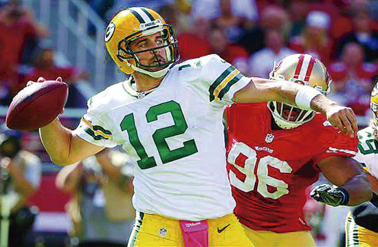 Rodgers y Green Bay mantienen el invicto