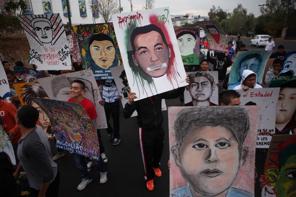 PGR ofrece recompensa para detener a cinco por caso Ayotzinapa