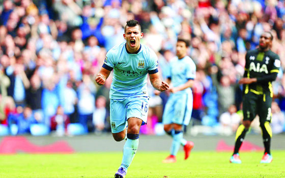 Kun Agüero, a la par de CR7 y Lewandowski