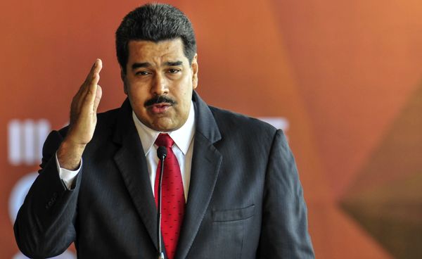 Frontera con Colombia permanecerá cerrada hasta lograr paz: Maduro