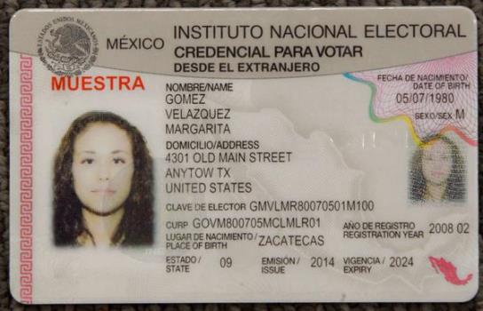 INE aprueba credencial para votar desde el extranjero