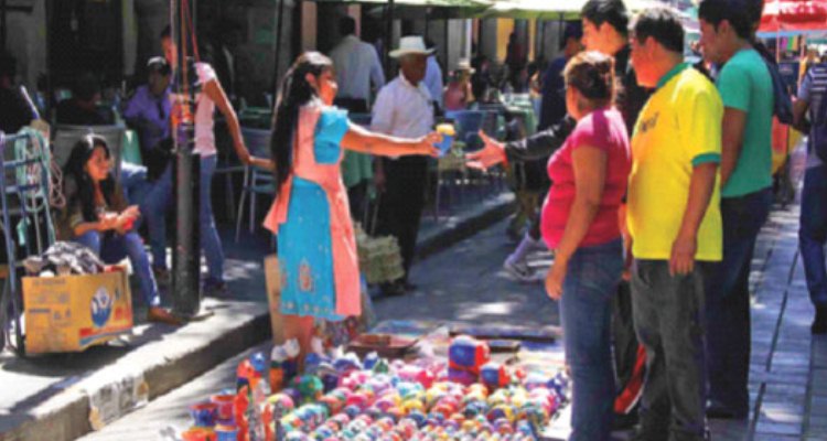 Superaron 100 mil mexicanos la pobreza extrema en 2014: Coneval