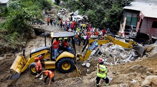 Asciende a 200 el número de muertos por deslave en Guatemala