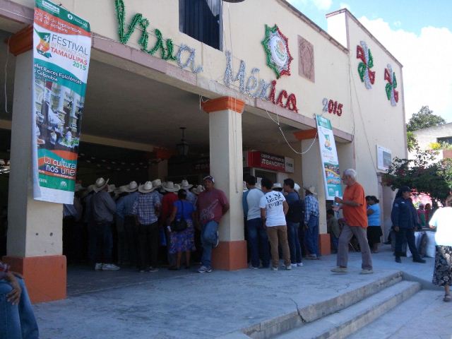 Campesinos hartos de promesas toman alcaldía de Tula