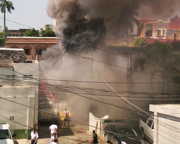 Incendio en Palacio de Tampico deja como saldo dos lesionados