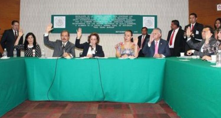 ¿Qué ha hecho la Comisión de Ayotzinapa en 2 meses?