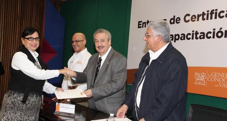 Certifican organismos externos calidad de docentes de la UAT