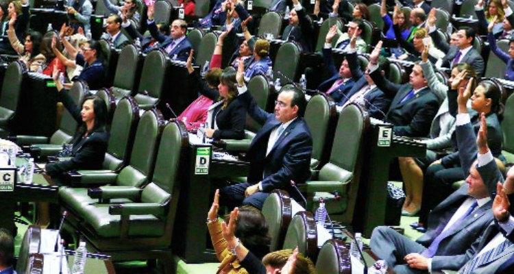 Diputados avalan crear Consejo Técnico en tema del salario mínimo