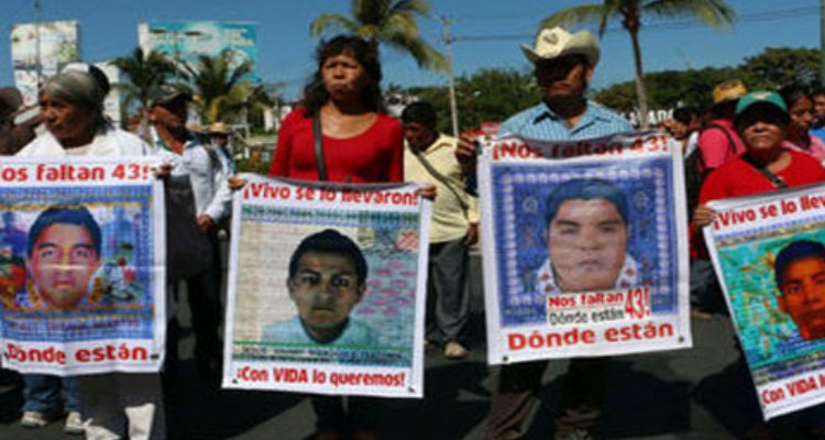 Padres de los 43 reconocen avance en establecimiento de nuevas líneas de investigación