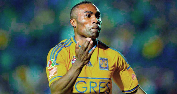 Guerrón es oficialmente jugador de Cruz Azul