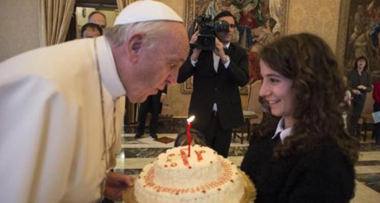 Papa Francisco pasa su cumpleaños trabajando y sin festejos