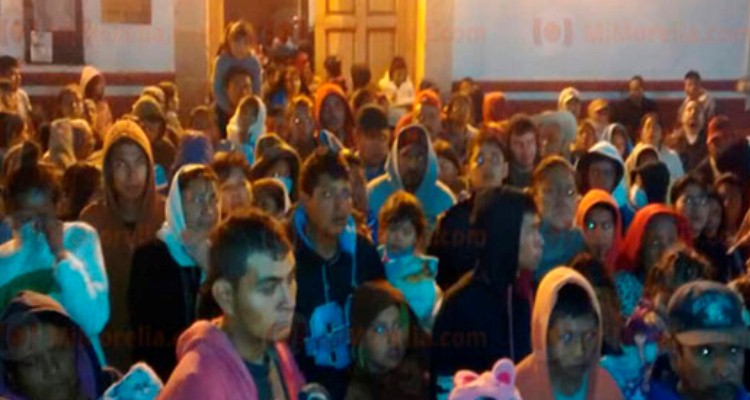 Desalojan a más de mil 500 personas por fuga de combustible en toma clandestina