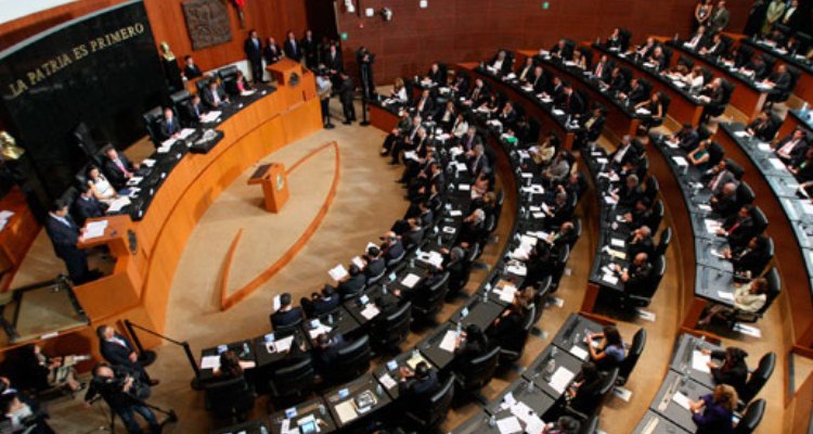 Pide el Senado fortalecer políticas públicas para evitar desplazamientos