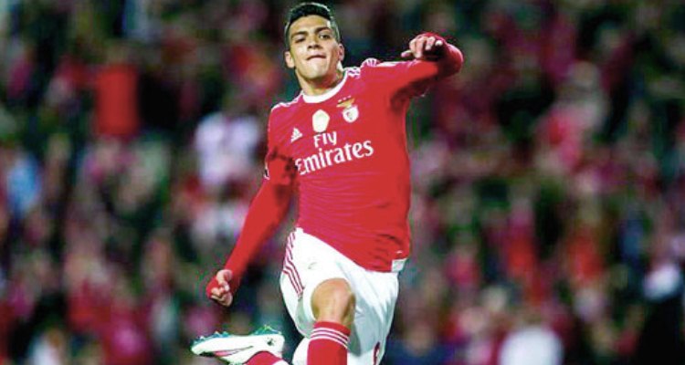 Mexicanos brillan en Portugal; ganan Porto y Benfica