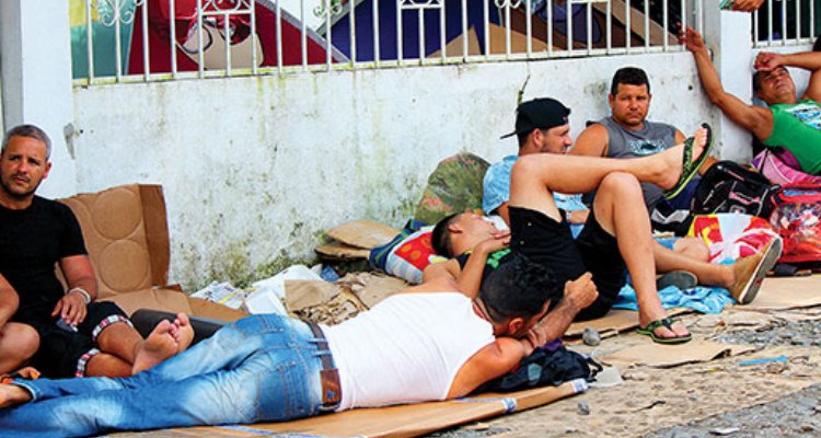 Cubanos varados en Costa Rica serán trasladados a EU vía México